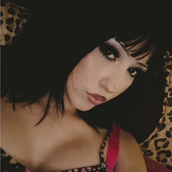 Meet your Posher, Alizée - Picture 1 of 1